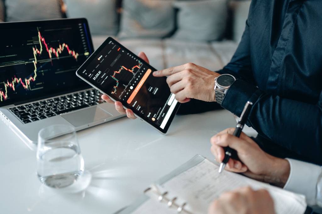 Start-up, PME et immobilier : quelles stratégies pour investir hors marché coté Start-up, PME et immobilier : quelles stratégies pour investir hors marché coté